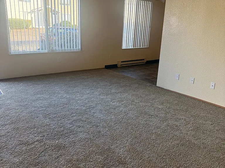 Greenwood Park Apartments — Photo 15