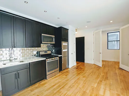 Rented by EXR | media 28
