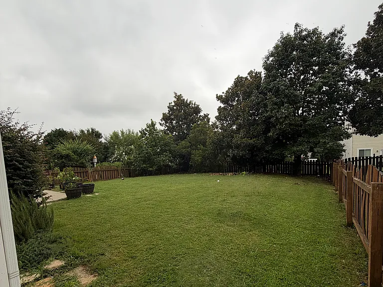 Azalea Hills Dr — Photo 5