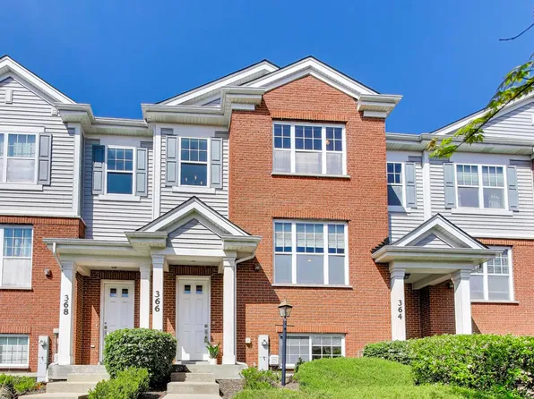 366 Country Club Dr, Prospect Heights, IL 60070