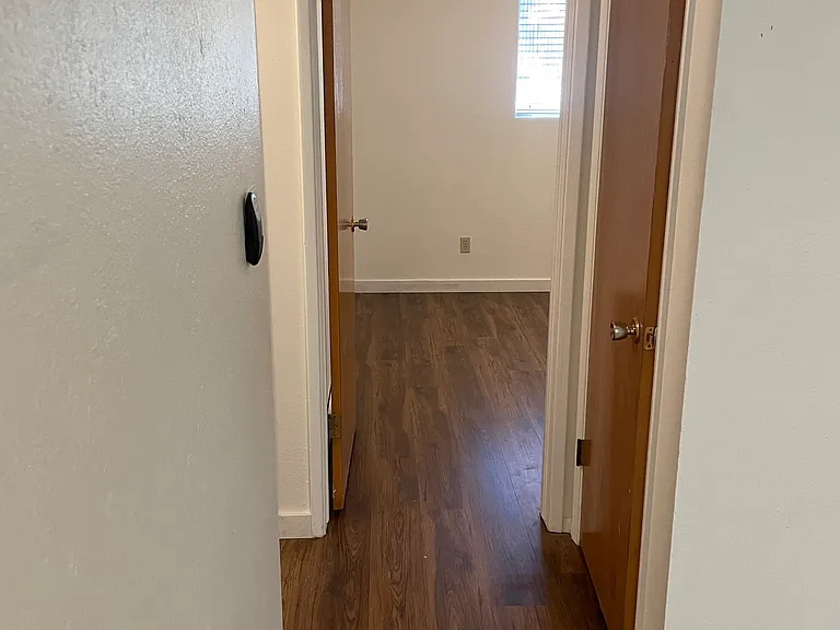 2234 W Vista Ave #10 — Photo 6