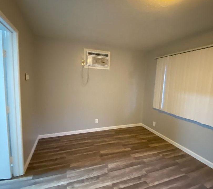 2nd image of 1134 Detroit Ave APT D