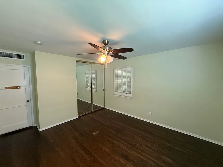 6059 Bluebell Ave — Photo 14