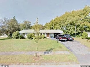 14 Bradford Rd, Danvers, MA 01923