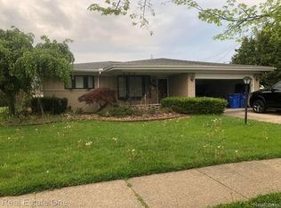 31622 Carion Dr, Warren, MI 48092