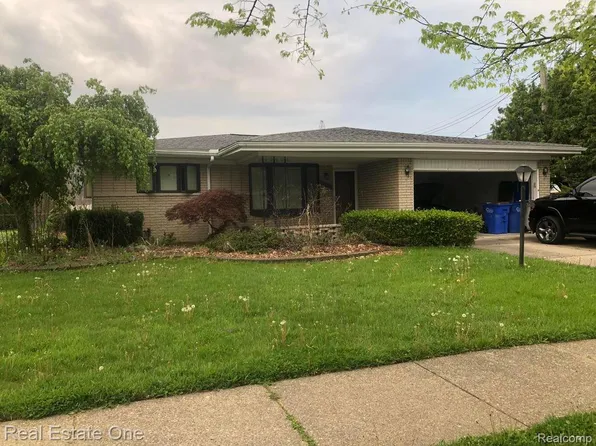 31622 Carion Dr, Warren, MI 48092