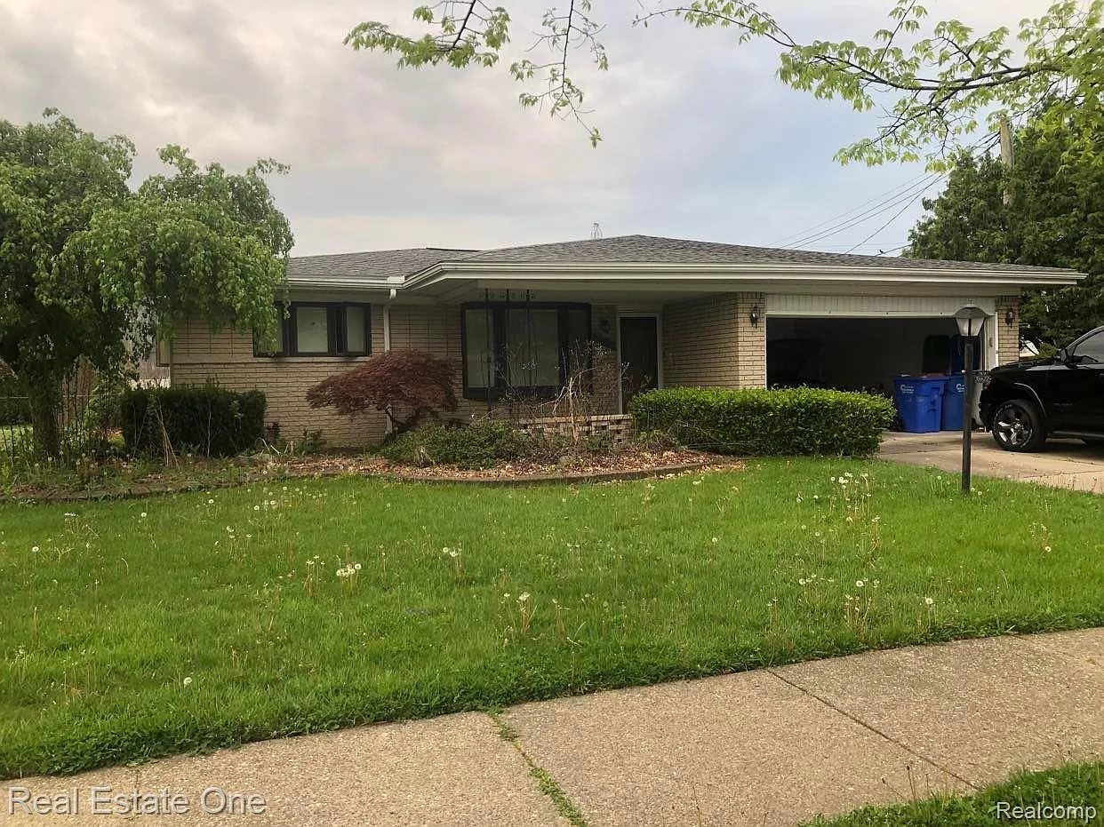 31622 Carion Dr photo 1
