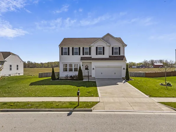 314 Green Acres Dr, Johnstown, OH 43031