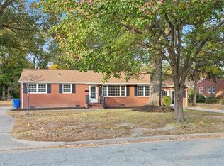29 Lyliston Ln, Newport News, VA 23601