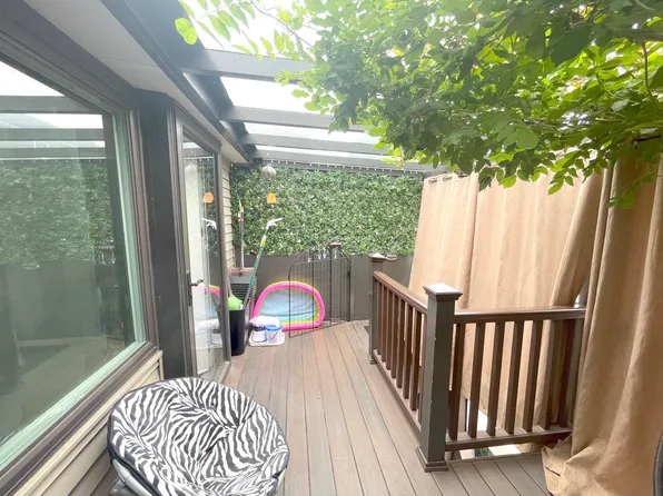 2963 Voorhies Avenue image 20 of 53