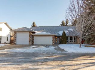 50 W Coventry Ln, Lacombe, AB T4L1T3