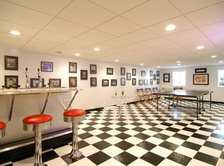 5700 Michael Ct, Rolling Meadows, IL 60008