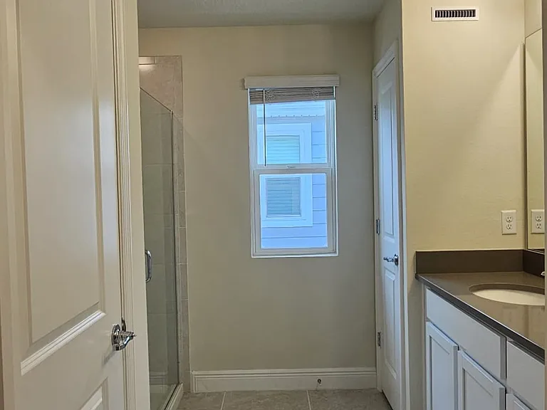 4782 Sparkling Shell Ave — Photo 15