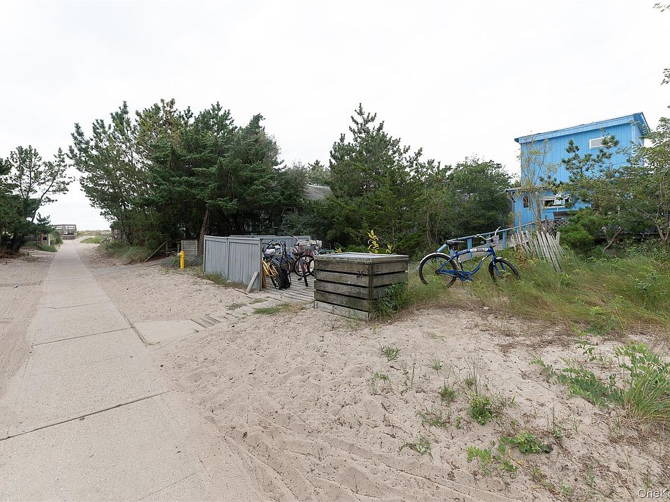 1st image of 27 Champlain Street
