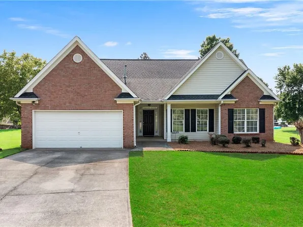 16 Kentucky Walk NE, Cartersville, GA 30121