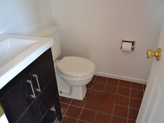 5th image of 5939 Village Cir #5939