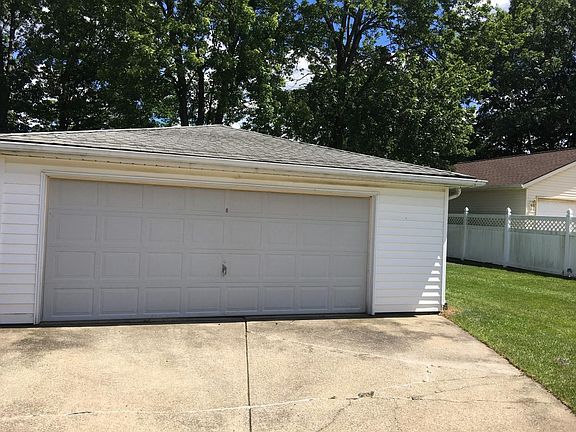 3rd image of 6077 Westbrook Dr