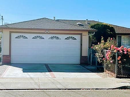 1st image of 36171 Cabrillo Dr