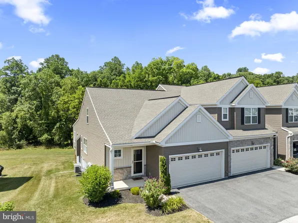 1757 Shady Ln, Mechanicsburg, PA 17055