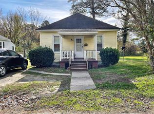 20 Johnson St, Onancock, VA 23417