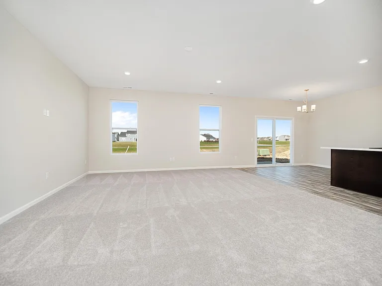 1045 W Hamilton Rd N — Photo 10