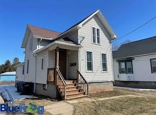 632 Bay Shore Dr, Oshkosh, WI 54901
