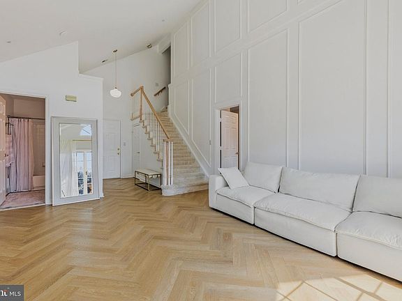 5th image of 408 Ridgepoint Pl APT 38