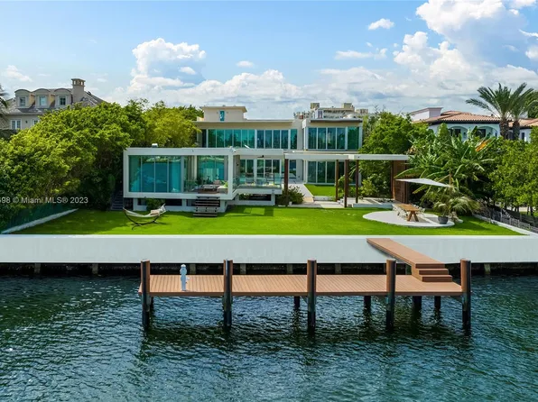 4647 Pine Tree Dr, Miami Beach, FL 33140