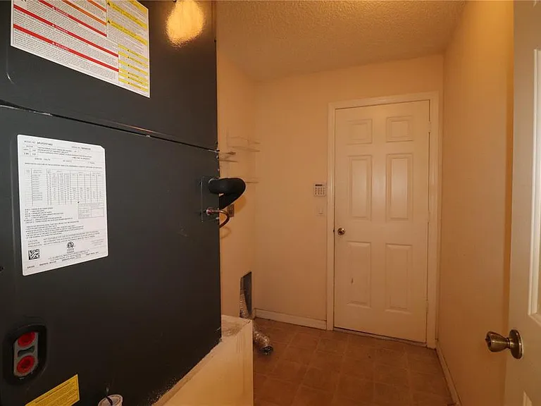 1386 Fallwood Dr — Photo 9