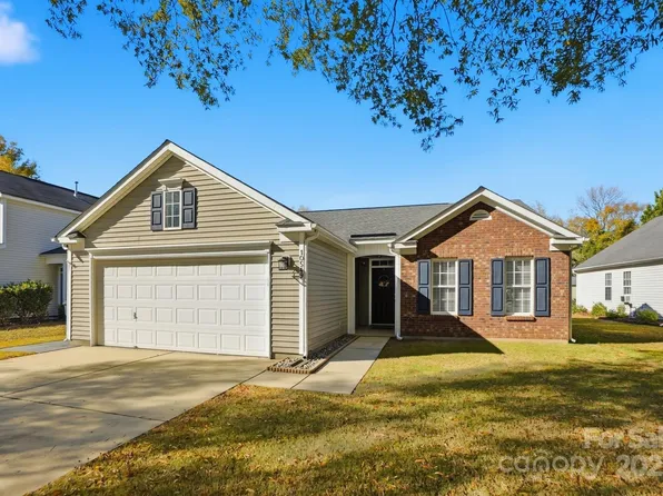 10549 Glory Meadow Ct, Charlotte, NC 28278