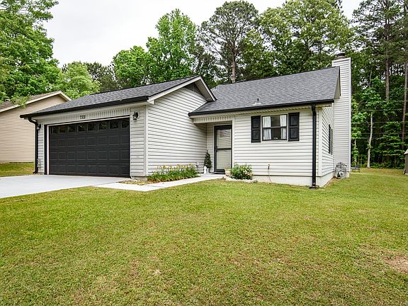 2nd image of 733 Cara Jane Dr