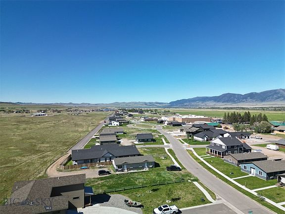 3rd image of Rachel Ave