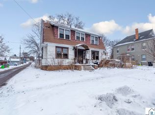 216 E Vine St, Mankato, MN 56001