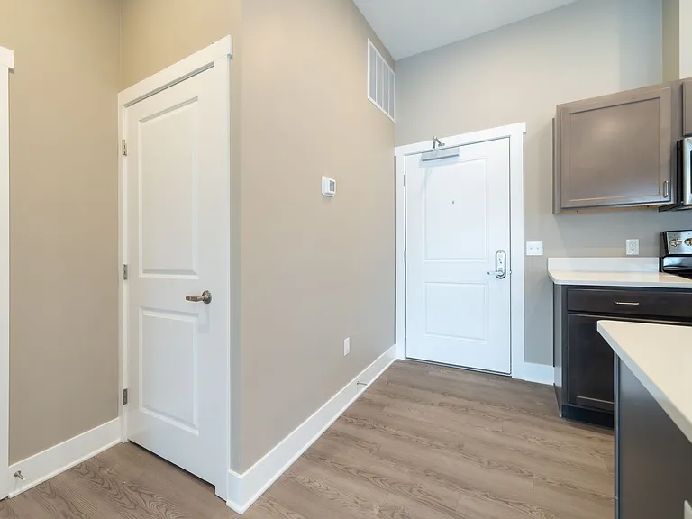1-web-or-mls-3440-chicago-dr_12092024