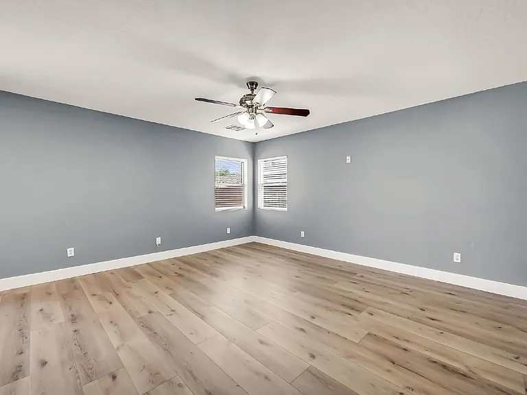 2422 E Olivine Rd — Photo 9