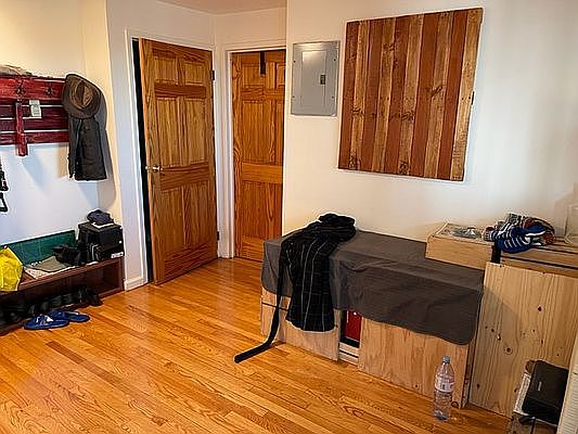 5th image of 7552 113th St APT 6F