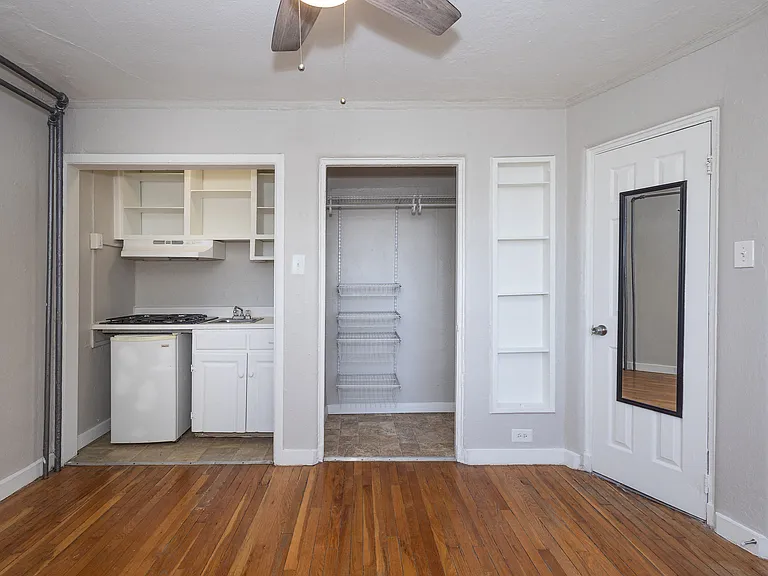 Palisade Apartments — Photo 42