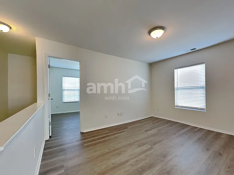 9023 Newfield St — Photo 9