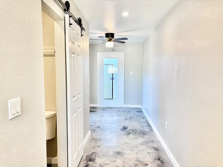 4207 N 27th St #14 — Photo 21