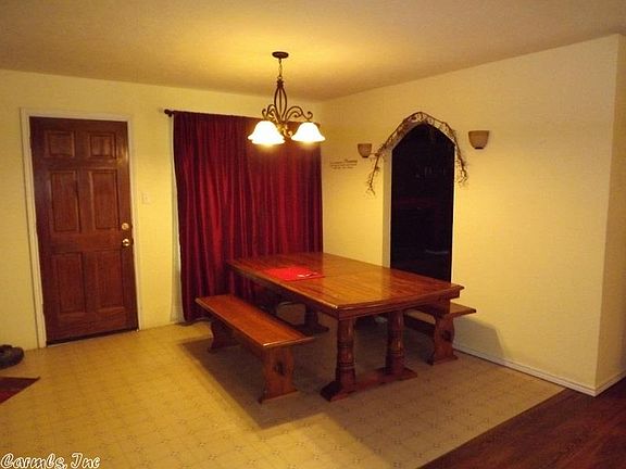 4th image of 845 Bluebonnet Dr