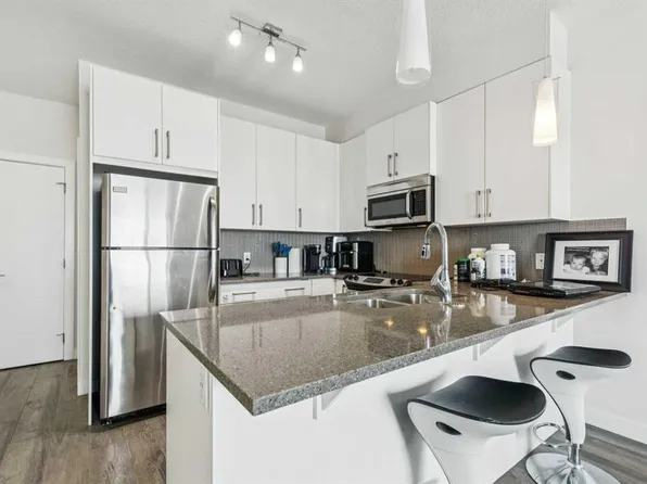 12 S Sage Hill Ter NW #313, Calgary, AB T3R 0W6