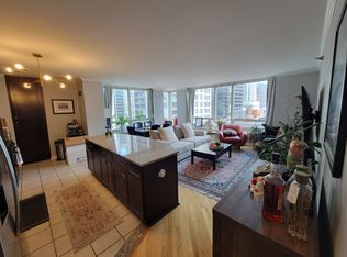 33 W Ontario St APT 14A, Chicago, IL