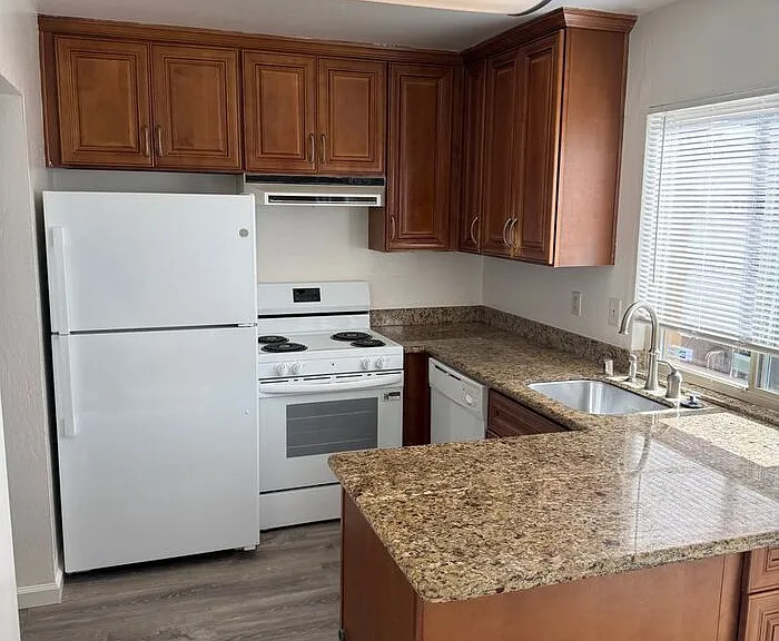 27830 Del Norte Ct — Photo 3