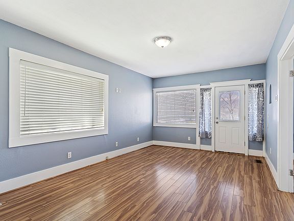 5th image of 831 30th St