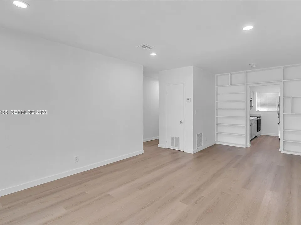 401 SW 25th Ave