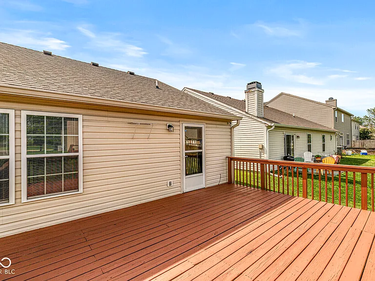 2747 Foxbriar Pl — Photo 28