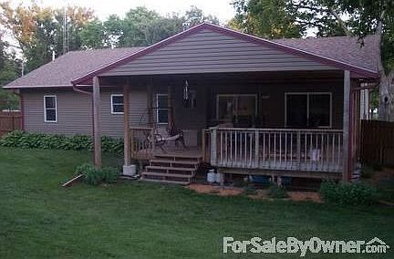 Back of house
						:
						Coverd deck