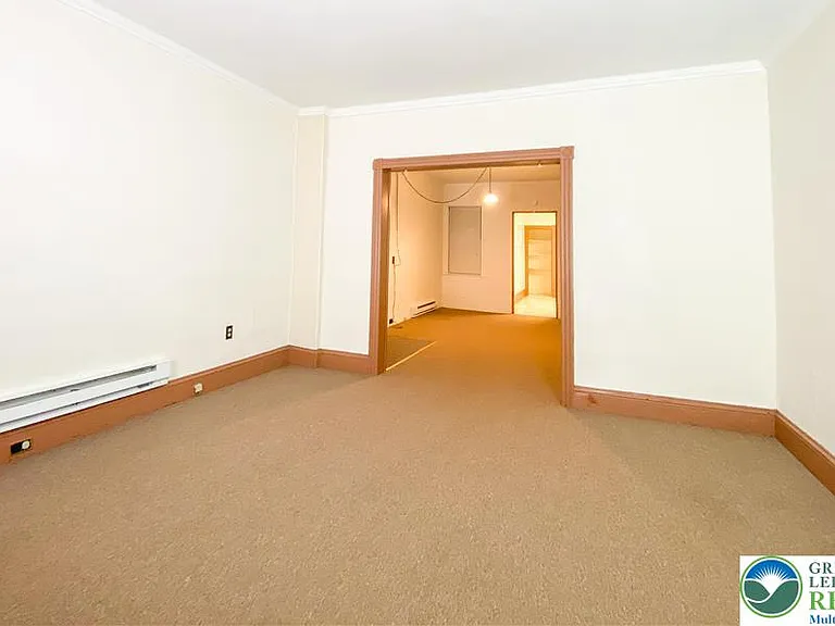 326 Lehigh Ave — Photo 3