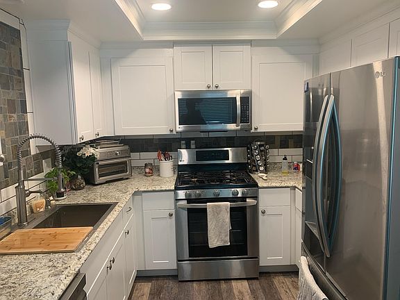 2nd image of 1738 E Avenida De Las Flores