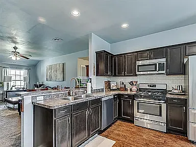 11800 NW 136th Ter — Photo 5